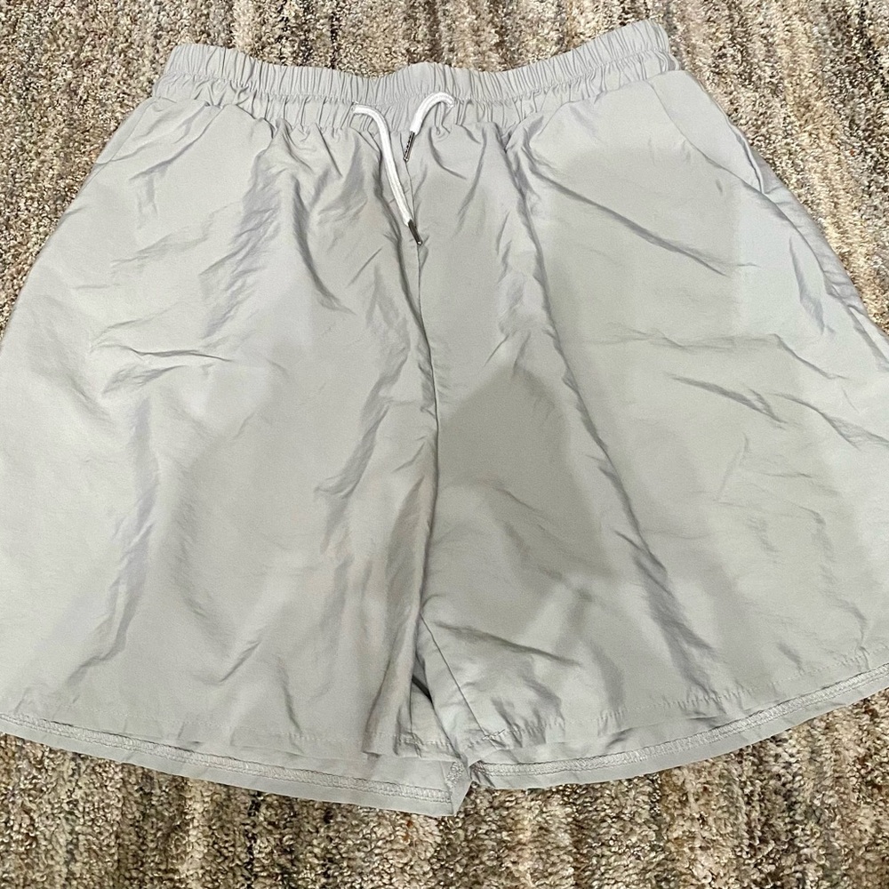 ROMWE Black and White Label Shorts (4)